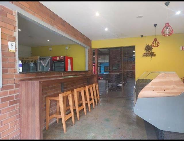 1,200M² BUILDING FOR SALE IN MERRIVALE